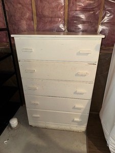 lot 116 image: Vintage Dresser & Contents