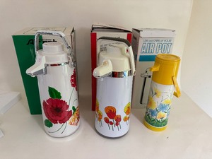 lot 125 image: Vintage Floral Thermos Vacuum Air Pots