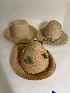 lot 140 image: Lot of (3) Vintage Straw Hats