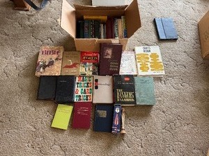 lot 144 image: Big Lot of Vintage Books