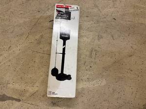 lot 13 image: Everbilt Plastic Pedestal Pump