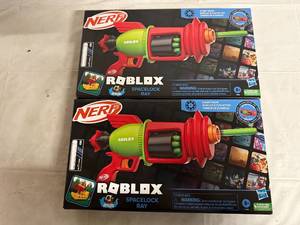 lot 34 image: 2 Roblox Nerf Guns
