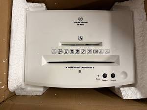 lot 39 image: Wolverine Cross-Sut Paper Shredder