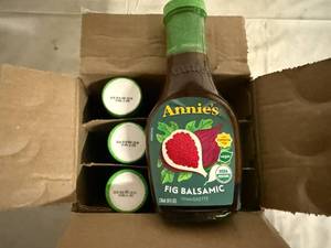 lot 139 image: 6 Bottles of Annies Fig Balsamic Vinagrette