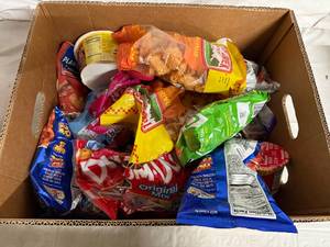 lot 202 image: Box of Variety Snacks