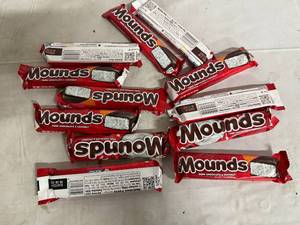 lot 205 image: 12 Mounds Bars