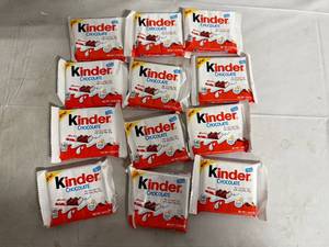 lot 208 image: 12 Kinder Chocolate Bars