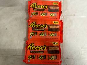lot 211 image: 3 x 6ct Packages of Reeses Peanut Butter Cup