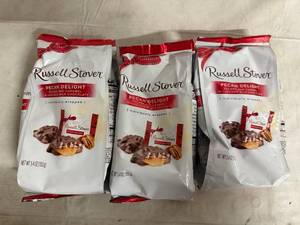 lot 218 image: 3 Bags of Russell Stover Pecan Delight