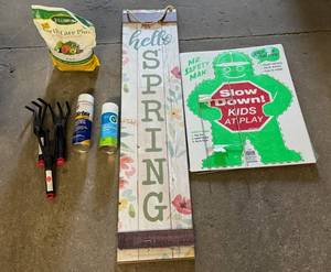 lot 36 image: Signs, Gardening & Cleaning
