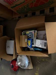 lot 42 image: Pallet Box of Air Mattress-Variety of Sizes-Stores Returns untested and Other Misc. Items