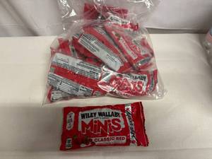 lot 151 image: SSS. 12x 3.5oz Wiley Wallaby Licorice Minis-Classic Red
