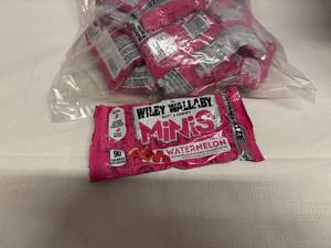 lot 165 image: SSS. 12x 3.5oz Wiley Wallaby Minis-Watermelon