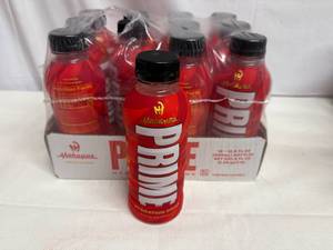 lot 451 image: 12x 16.9oz Prime Hydration-Patrick Mahomes Limited Edition