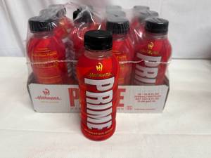 lot 454 image: 12x 16.9oz Prime Hydration-Patrick Mahomes Limited Edition