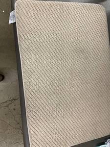 lot 13 image: Luxury Cotton Memory Foam Bath Mat 61x91 cm