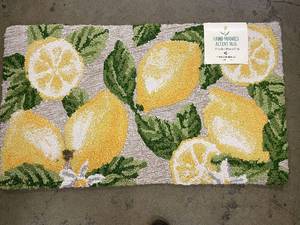 lot 38 image: Hand Hooked Lemon Design Accent Rug with Memory Foam Underfoot
