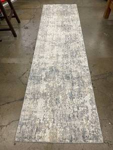 lot 41 image: Gertmenian Avalon Collection Runner Rug 2ft 2in x 8ft