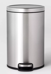 lot 104 image: LOT OF 2 3.1 Gal Round Step Trash Can - Brightroom