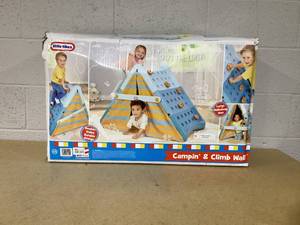 lot 405 image: Little Tikes Campin and Climb Wall Dome Climbers