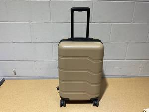 lot 248 image: Hardside Carry On Spinner Suitcase - Open Story