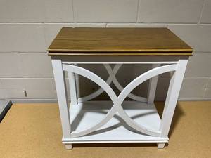 lot 256 image: Pemberly Row Modern Chairside Table