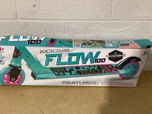 lot 442 image: Kids Folding Kick Scooter  Lightweight Steel Frame, Adjustable Handlebar, Ages 3  Madd Gear Flow 100