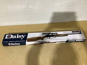 lot 451 image: Daisy Powerline 880 Air Rifle Multi Pump Action Air Rifle .177 Cal