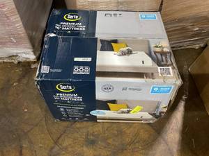 Queen Size Serta 10" Medium Tight Top Cooling Gel Memory Foam Mattress