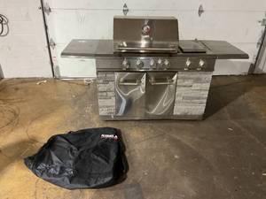 lot 295 image: Kirkland Signature Stone Island 7-Burner Gas Grill