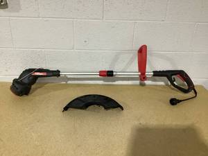 lot 490 image: Hyper Tough 4.6-Amp 13in Electric String Trimmer