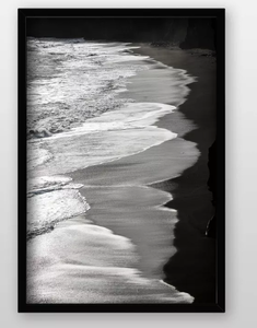 lot 307 image: 1 Profile Poster Frame Black - Room Essentials 24x36