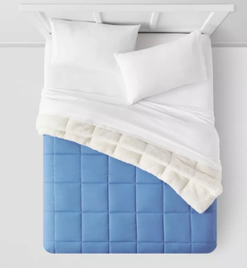 lot 377 image: Faux Shearling Washed Microfiber Reversible Comforter - Room Essentials Twin XL Blue