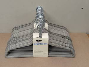 lot 89 image: Brightroom Suit Hangers 40 Hangers Total