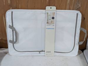 lot 32 image: Collapsible Large Storage Bin - Brightroom