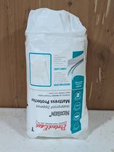 lot 4 image: NexGen Waterproof Zippered Mattress Protector - ProtectEase