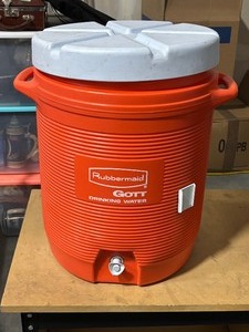 lot 21 image: 5 Gallon Water Cooler