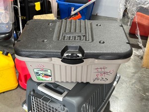 lot 32 image: Storage Container