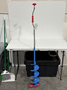 lot 47 image: Ice Auger