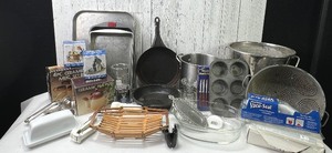 lot 580 image: Kitchenware