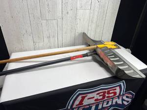 lot 140 image: Two Snow Shovels Including Metal Blade and Plastic Handle Designs