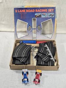lot 68 image: RT 2 Lane Road Racing Set with Track and Cars