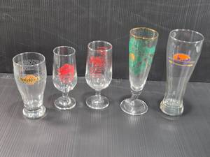 lot 152 image: Set of Five Assorted Beer Glasses - Big Rock, Poines and Others