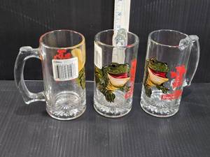 lot 179 image: Budweiser Glass Beer Mugs with Frog Design by Libbey in the USA