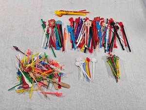 lot 211 image: Large Lot of Vintage Drink Stirrers and Swizzle Sticks