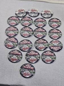 lot 222 image: Lot of 1991 Minnesota Twins World Champions Buttons with Some American League Champions Buttons