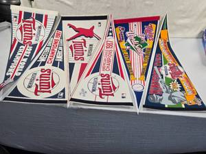 lot 240 image: Minnesota Twins 1987 American League, 1991 World Champions Pennant, 1991 World Series Pennant