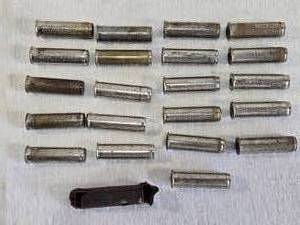 lot 263 image: Vintage Schrader Universal Tire Pressure Gauges