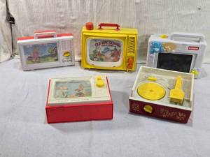 lot 292 image: Vintage Fisher Price and Playskool Musical Toys including music box record player, television with illustrations of London Bridge, and a yellow television depicting Old Mac Donald Had a Farm.