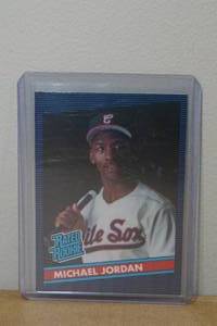 lot 24 image: 1989-90 Fun City Cards Michael Jordan Baseball Card